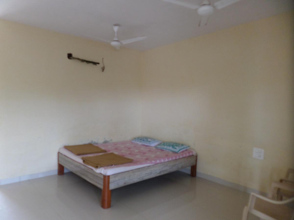 Atithi Farm House Borlai Exterior photo