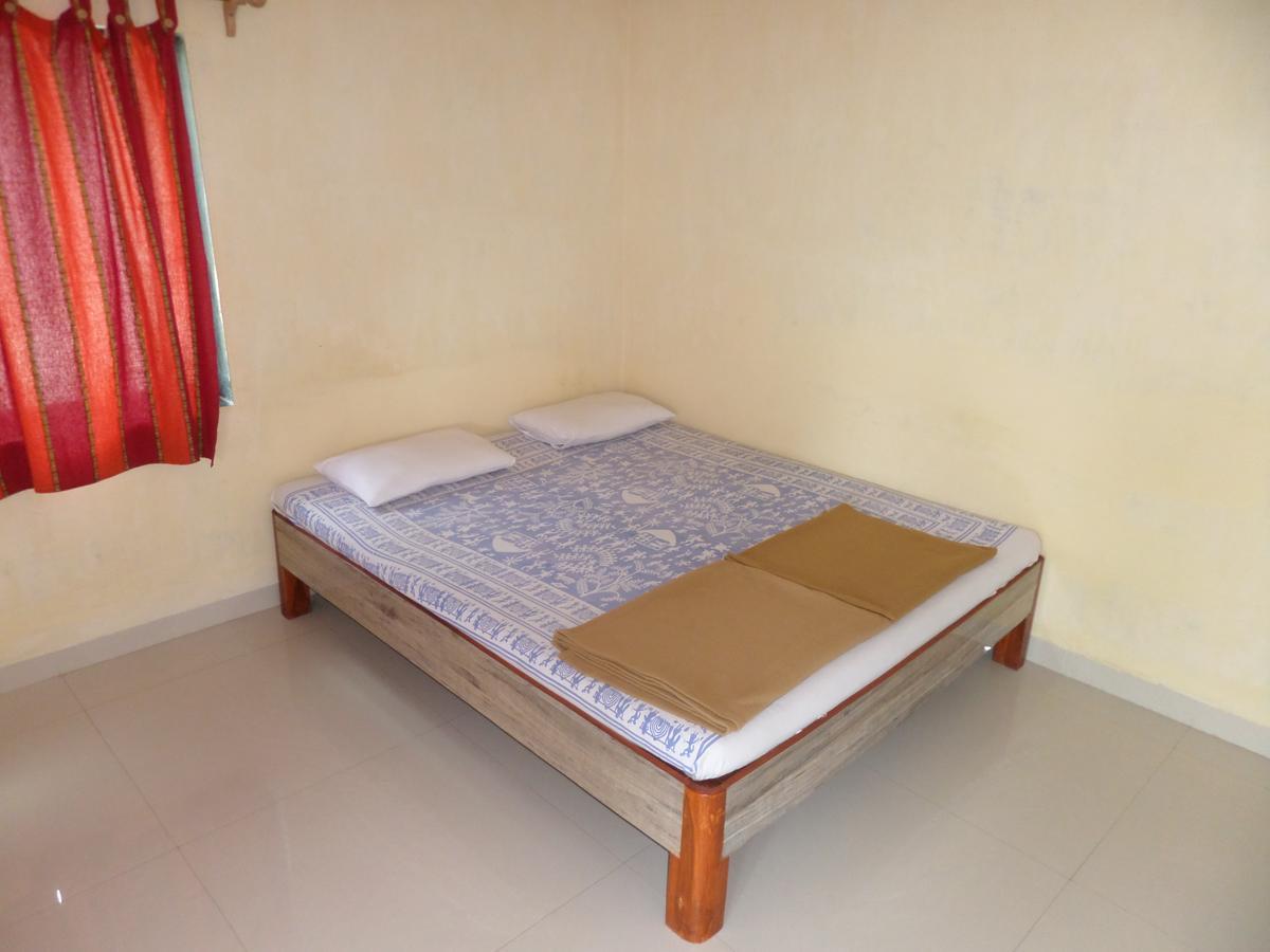 Atithi Farm House Borlai Exterior photo